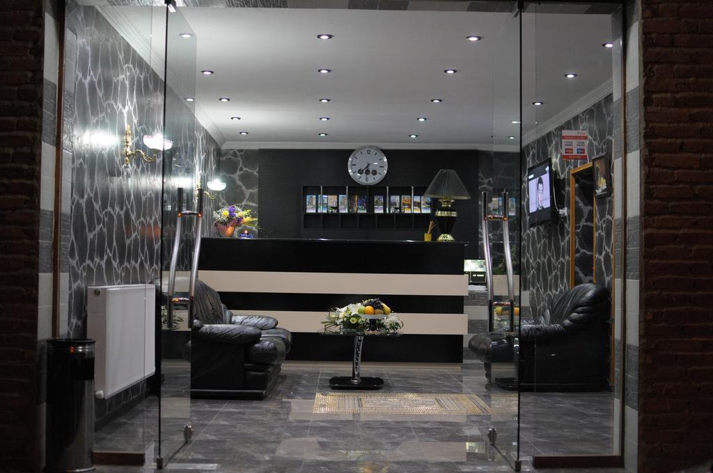 7 Baits Hotel Tbilisi Bagian luar foto